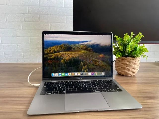 MacBook Air 13 Intel i5 8GB RAM