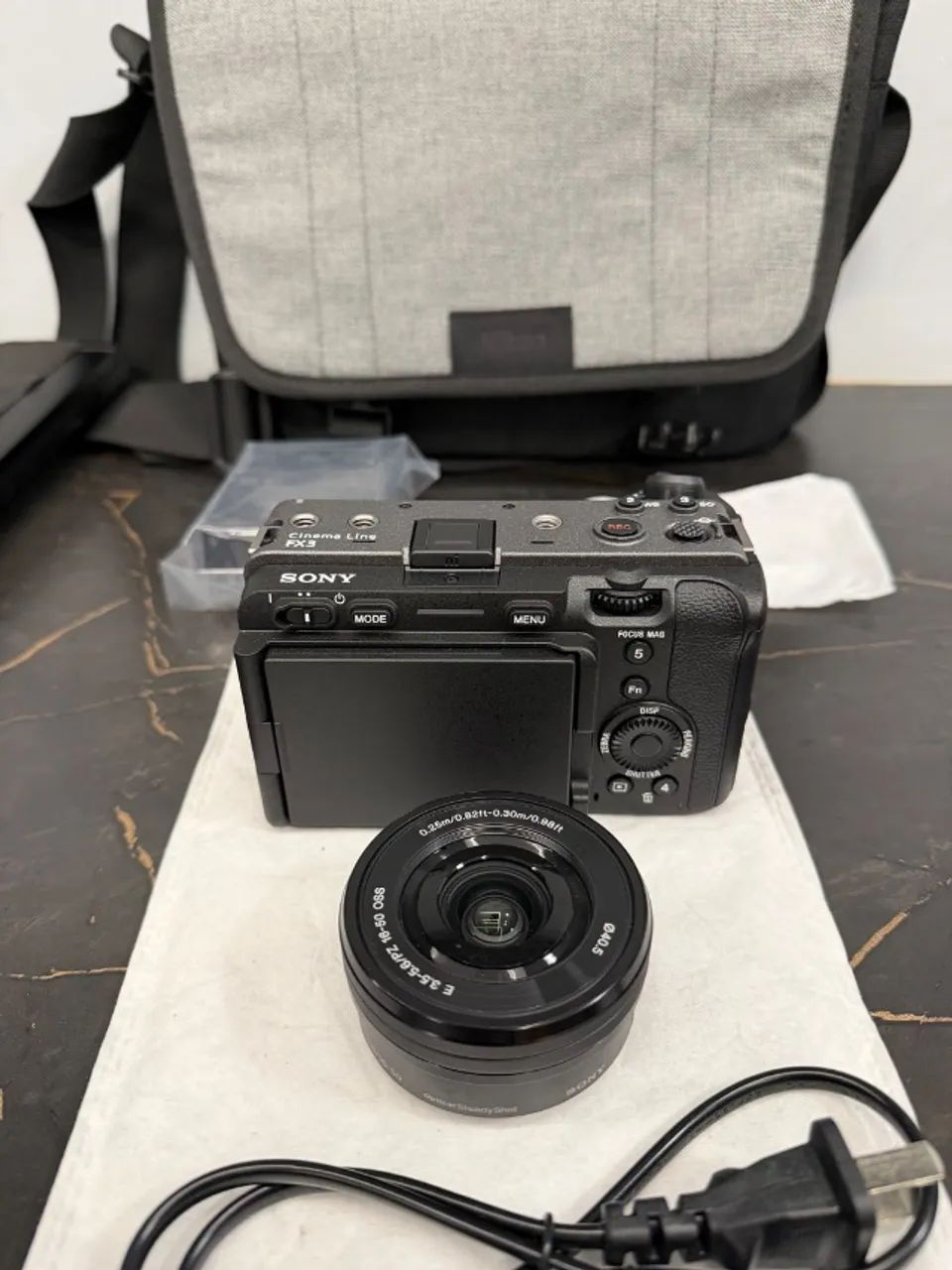 Sony FX3 ILME-FX3 compacta avançada cor preto/cinza - Foto 4