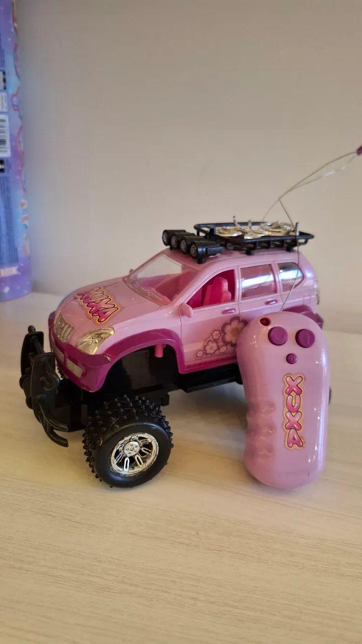 Carro da xuxa  com controle gipe 