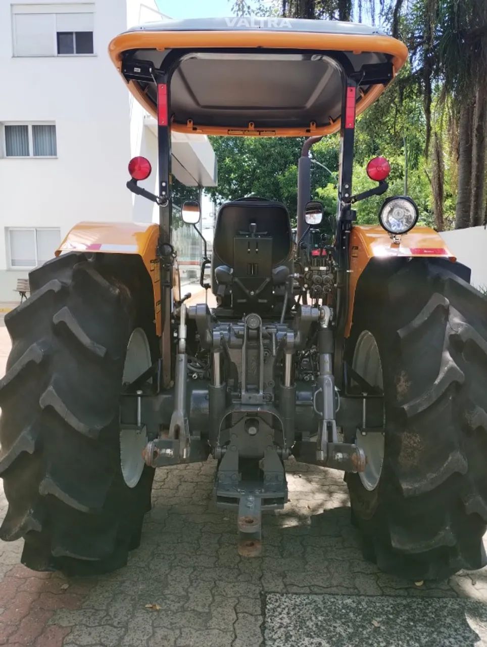 A800R ano 2023 com 705 horas originais - Foto 2