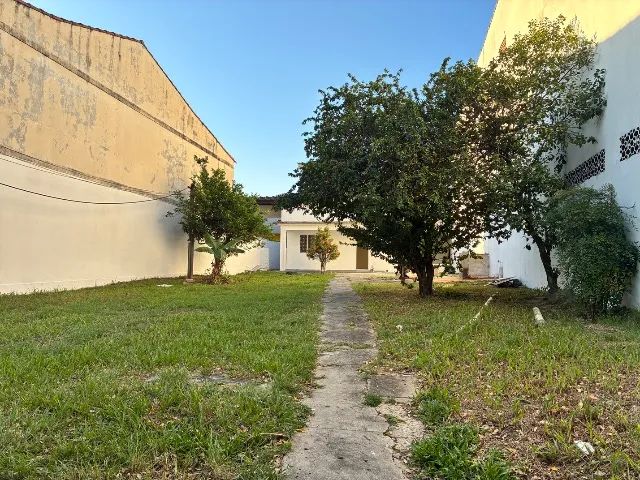Casa para alugar - 2 quartos e amplo quintal