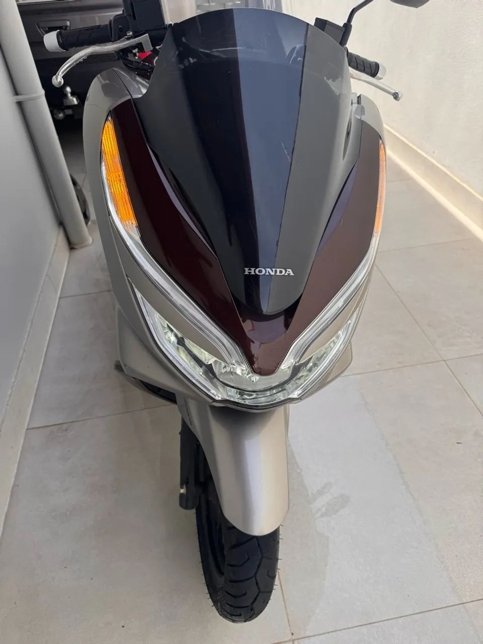 PCX DLX 2022 - Foto 5