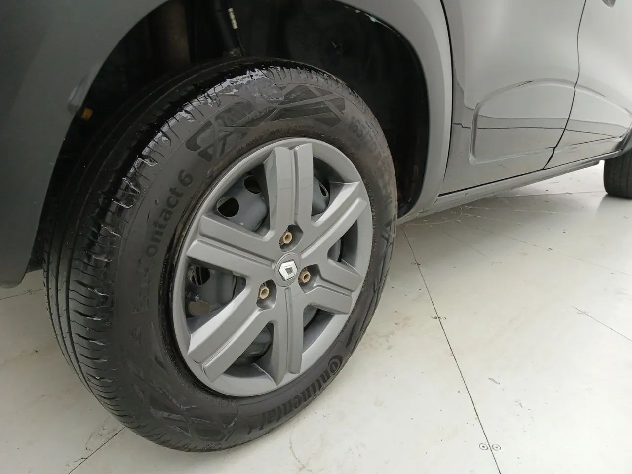 Renault Kwid 1.0 Zen, foto 13 de 18