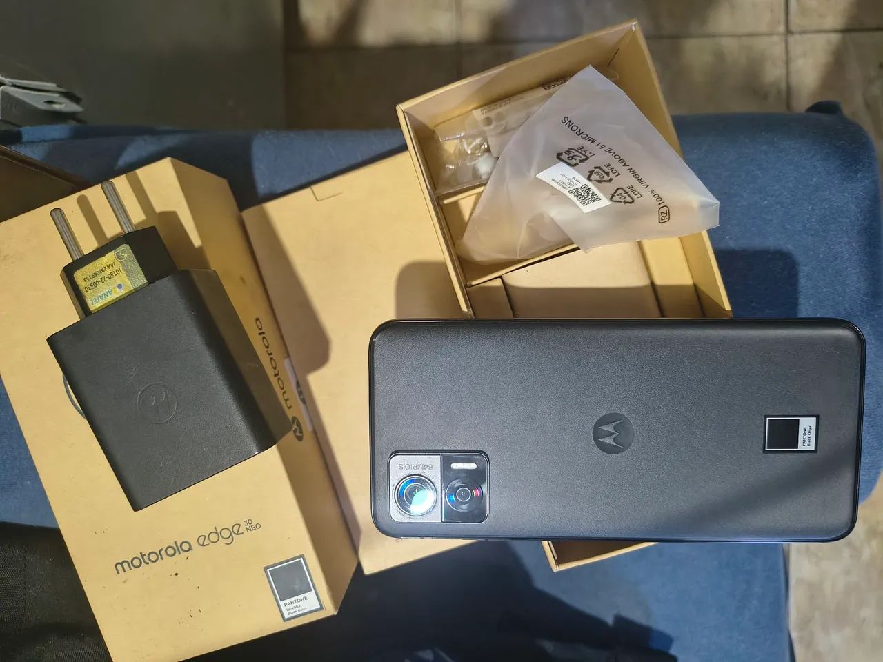 Celular Edge 30 NeO - Foto 4