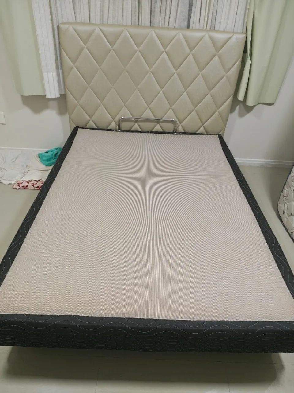 Conjunto de cama box, colchão de mola casal e cabeceira  - Foto 2