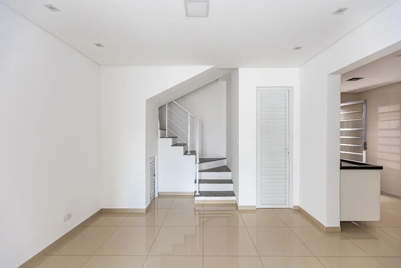 Sobrado no Uberaba, 106m², 3 quartos e 2 vagas - Foto 5