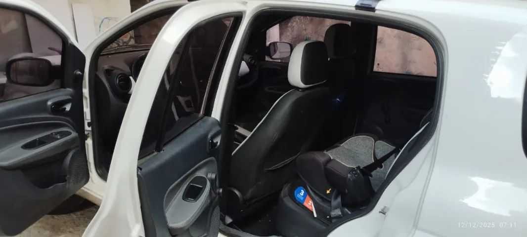 Fiat Uno Evolution 1.4 Fire Flex 8V 5P 2016 - Foto 4