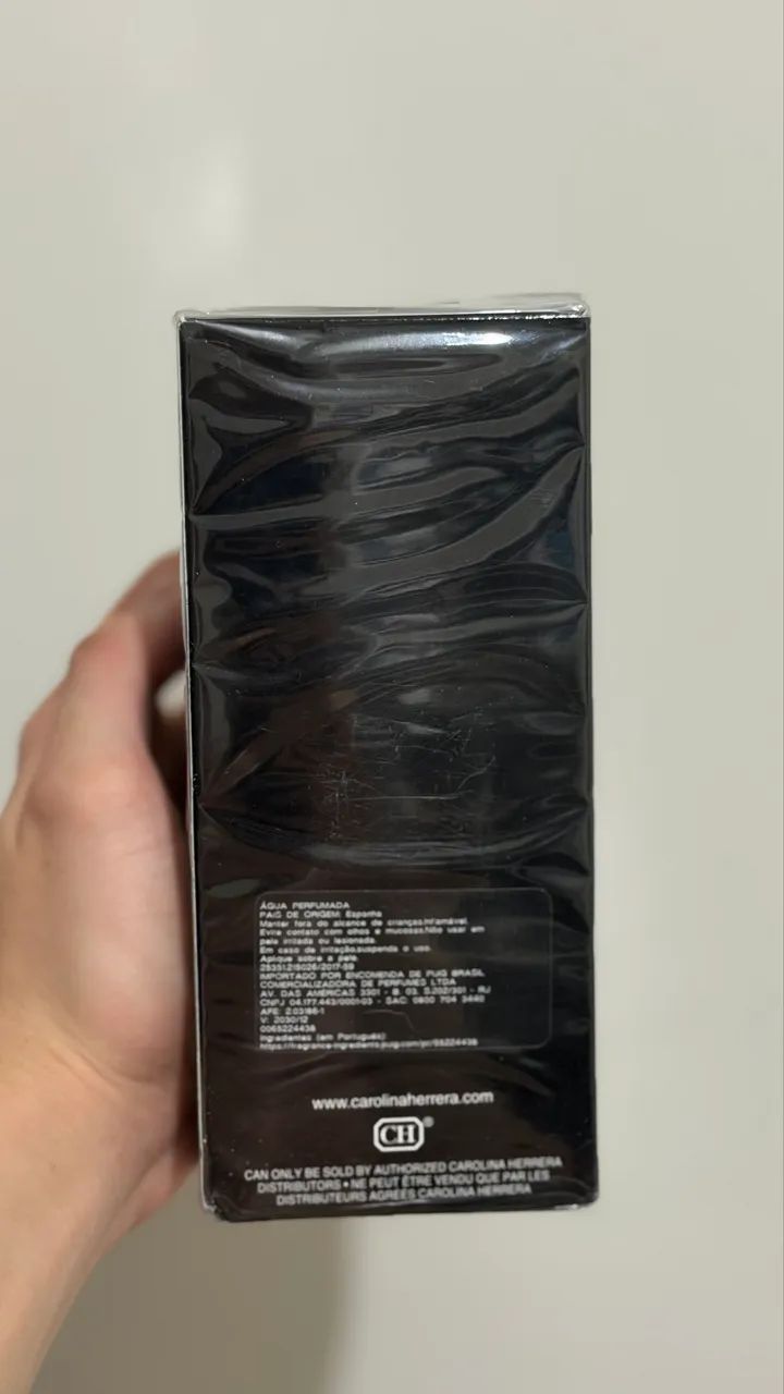 Perfume 212 VIP Black 200ML Original - Foto 3