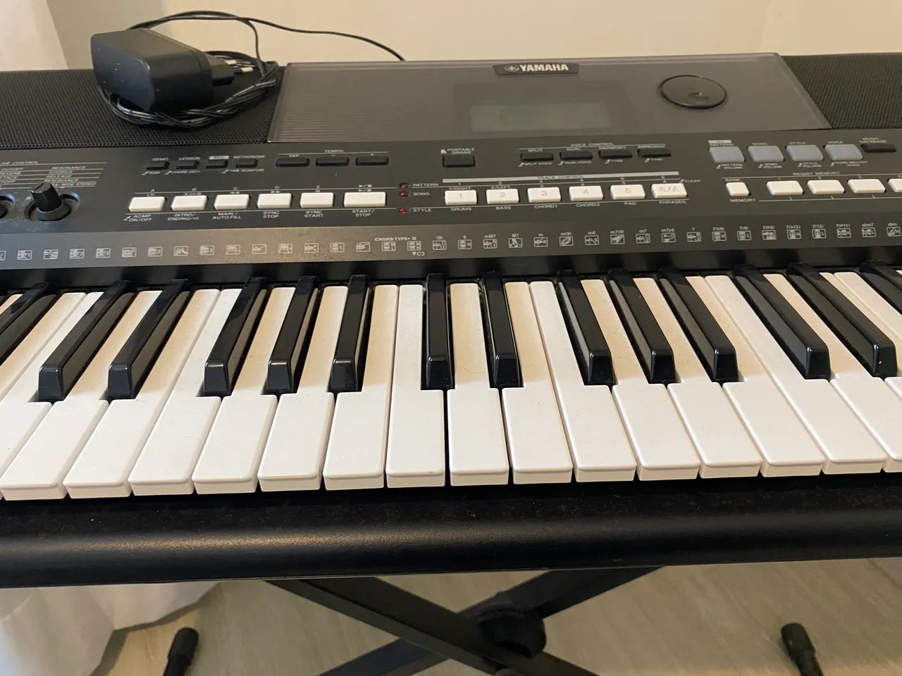 Yamaha PSR-E433 - Foto 3