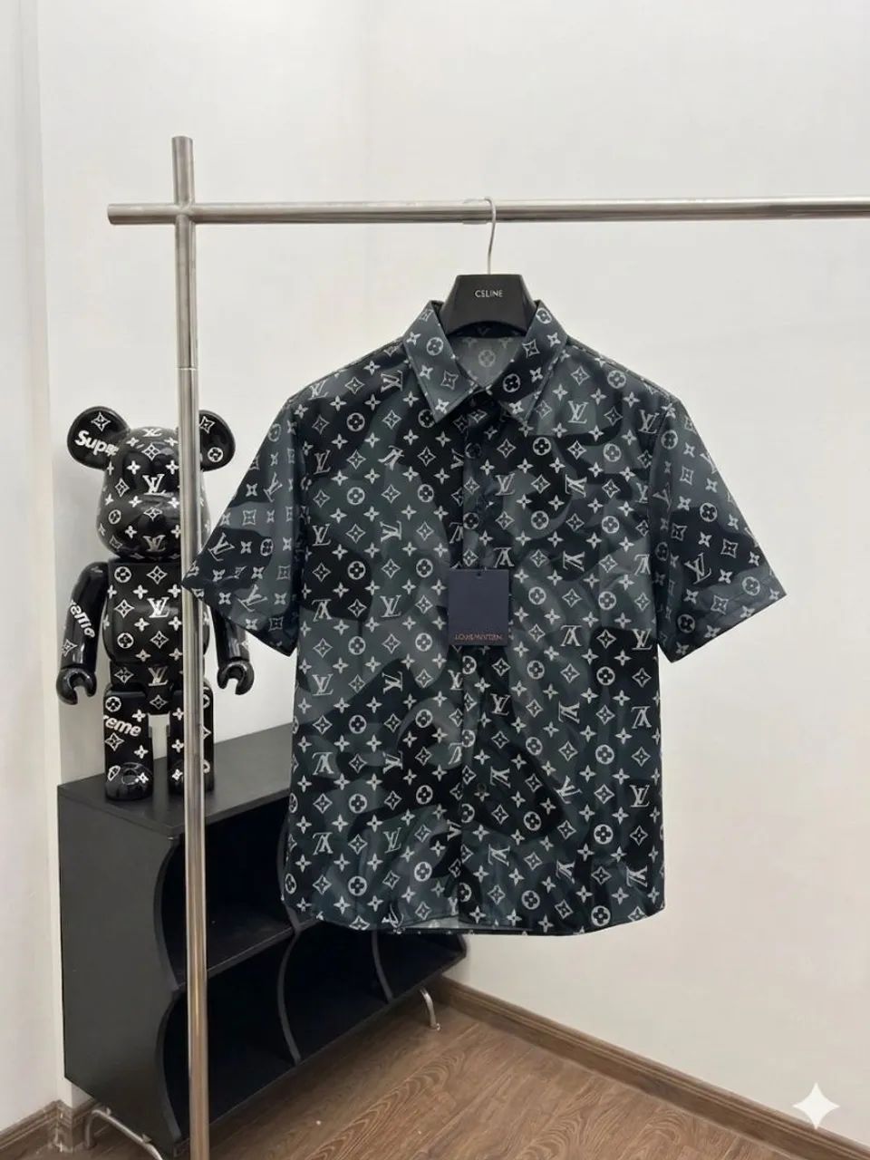 Camisa louis Vuitton camuflado Monogram  - Foto 2