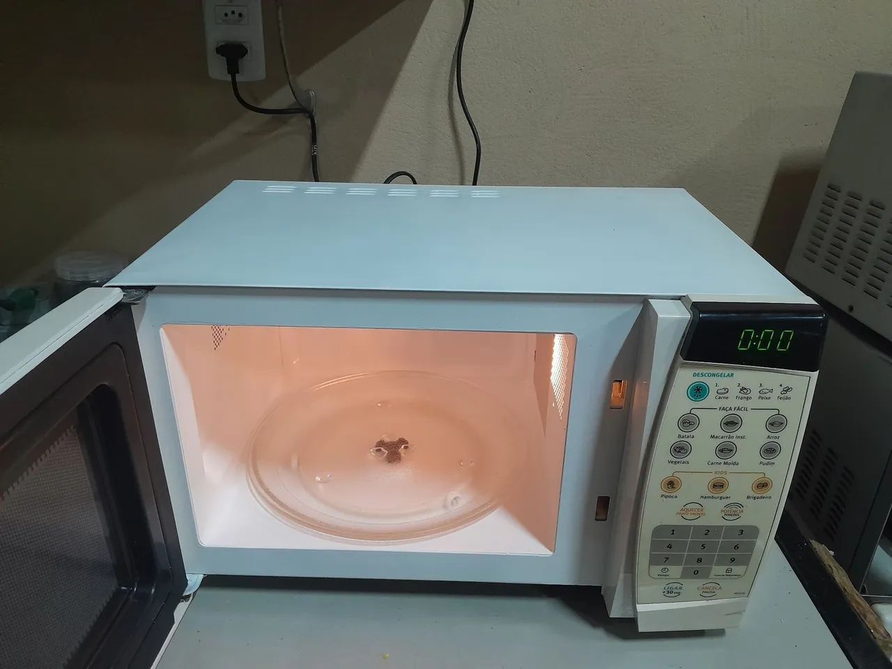 Microondas Electrolux 127v - 18L - Foto 2