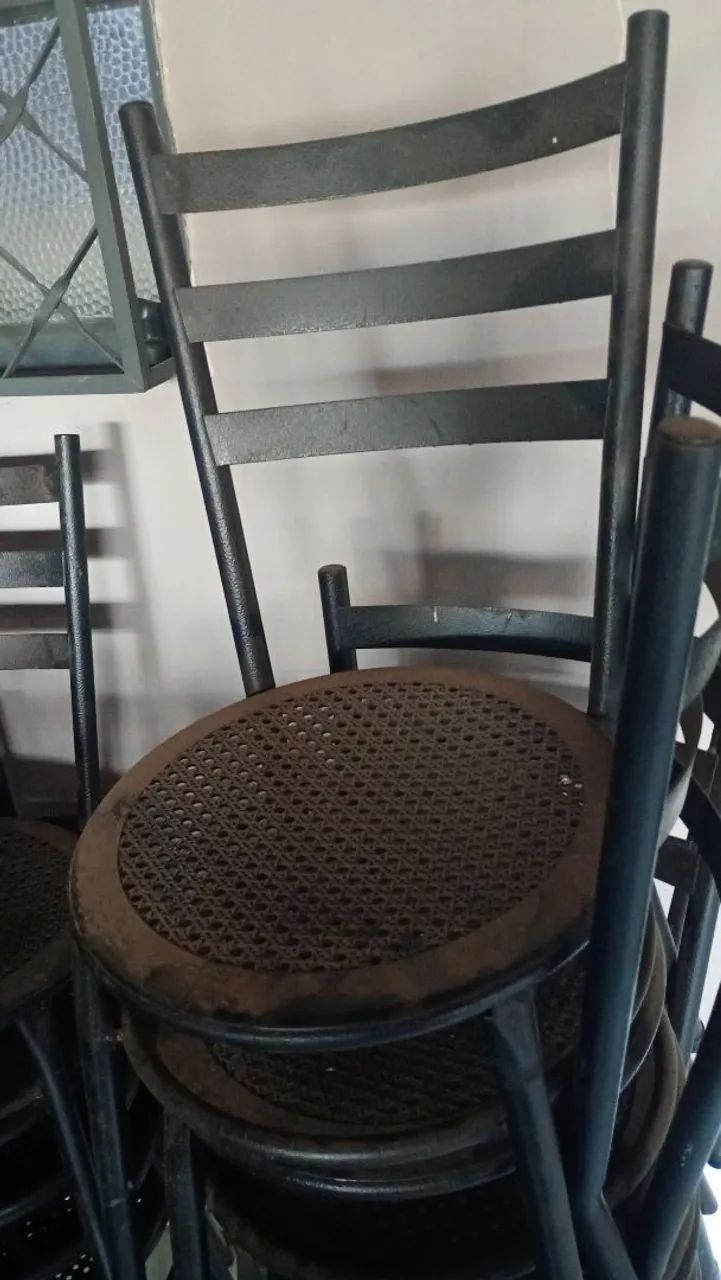 Cadeiras metal com assento plástico reforçado  - Foto 5