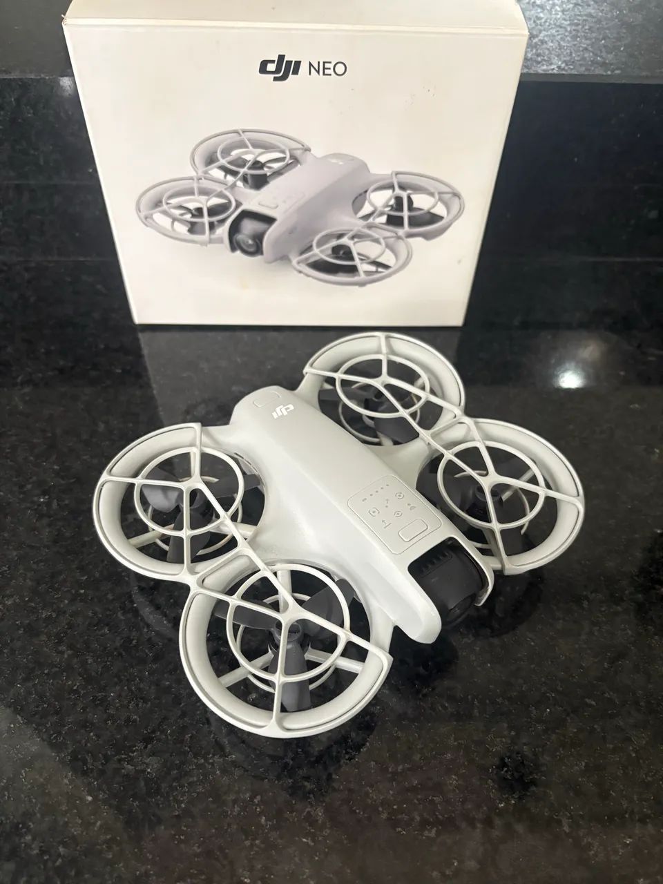 Dji Neo