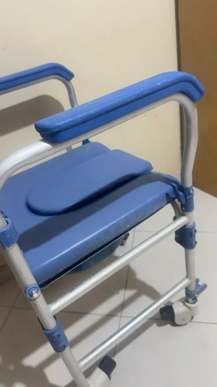 Cadeira de banho multifuncional - Foto 4