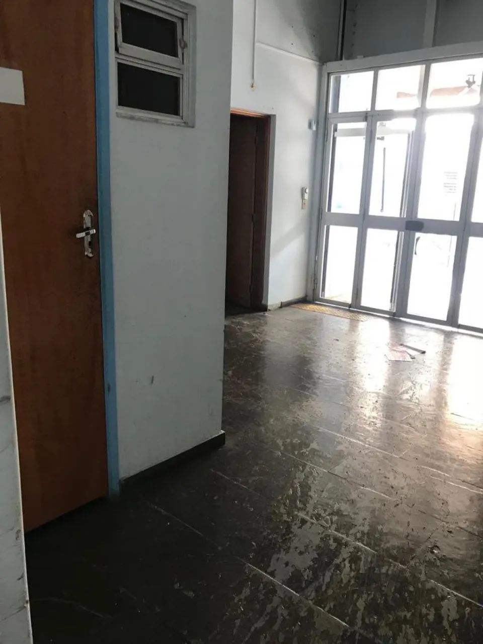 Prédio Comercial com 30 salas, acessibilidade e elevador no Centro - Foto 4