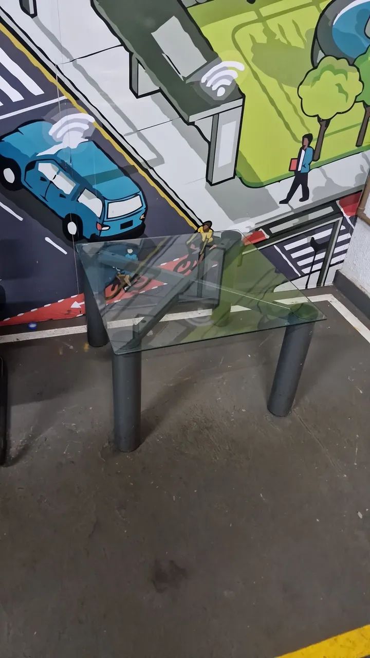 MESA DE CANTO TUBULAR COM VIDRO TEMPERADO - Foto 3
