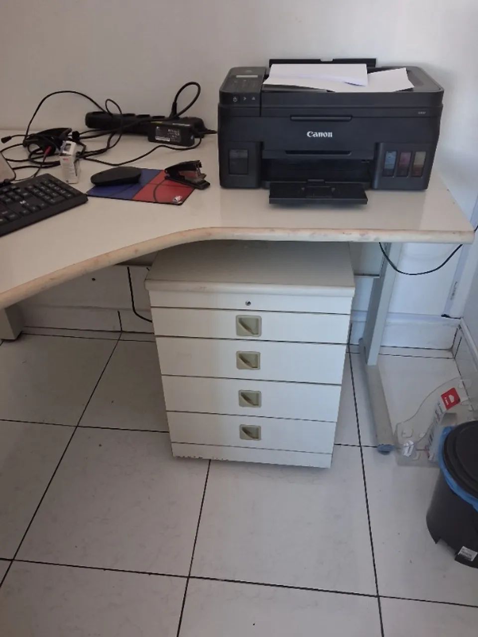 Mesa de escritorio + cadeira - Foto 4