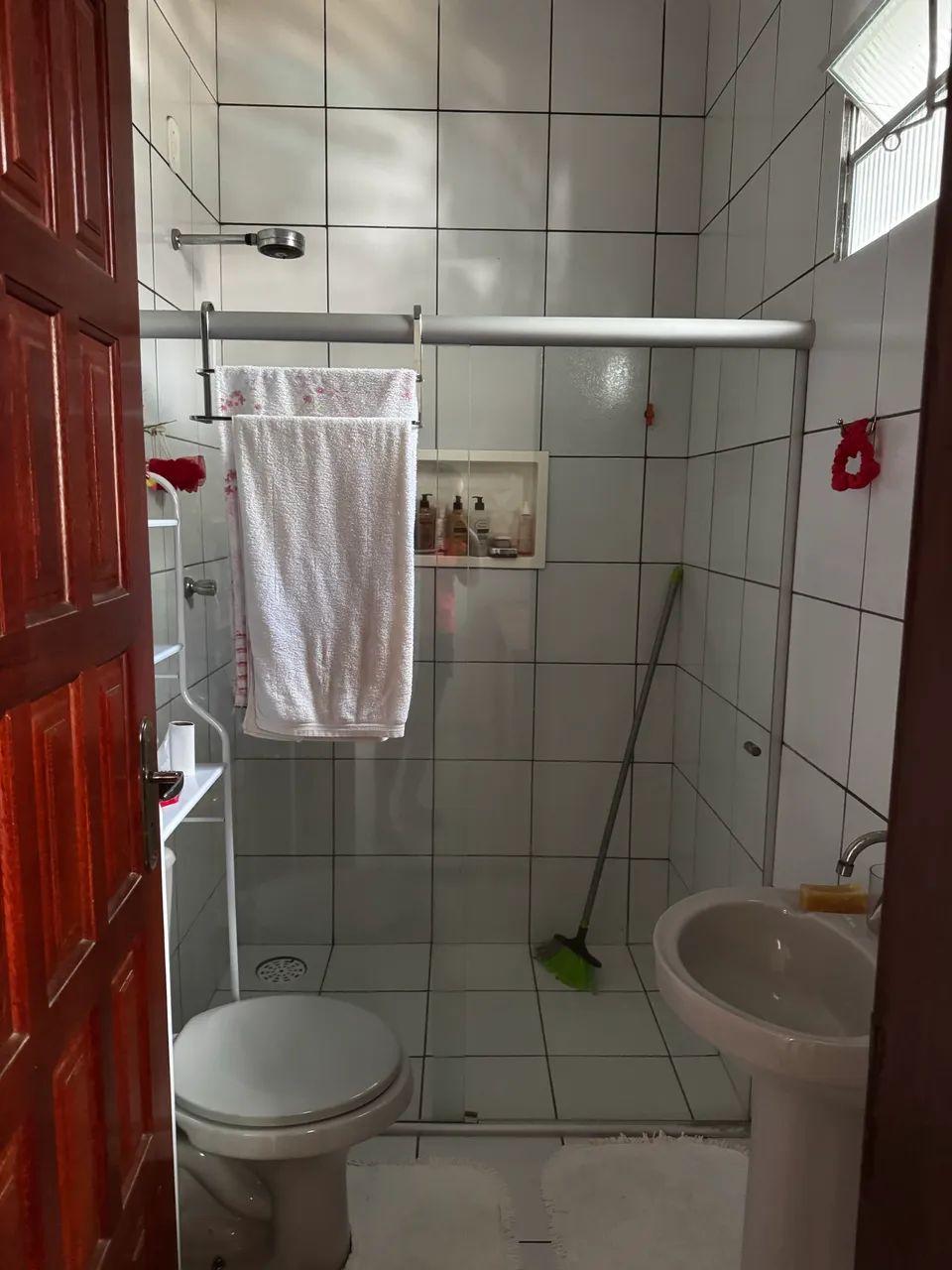? CASA À VENDA ? CONFORTO, ESPAÇO E LAZER! ? - Foto 3