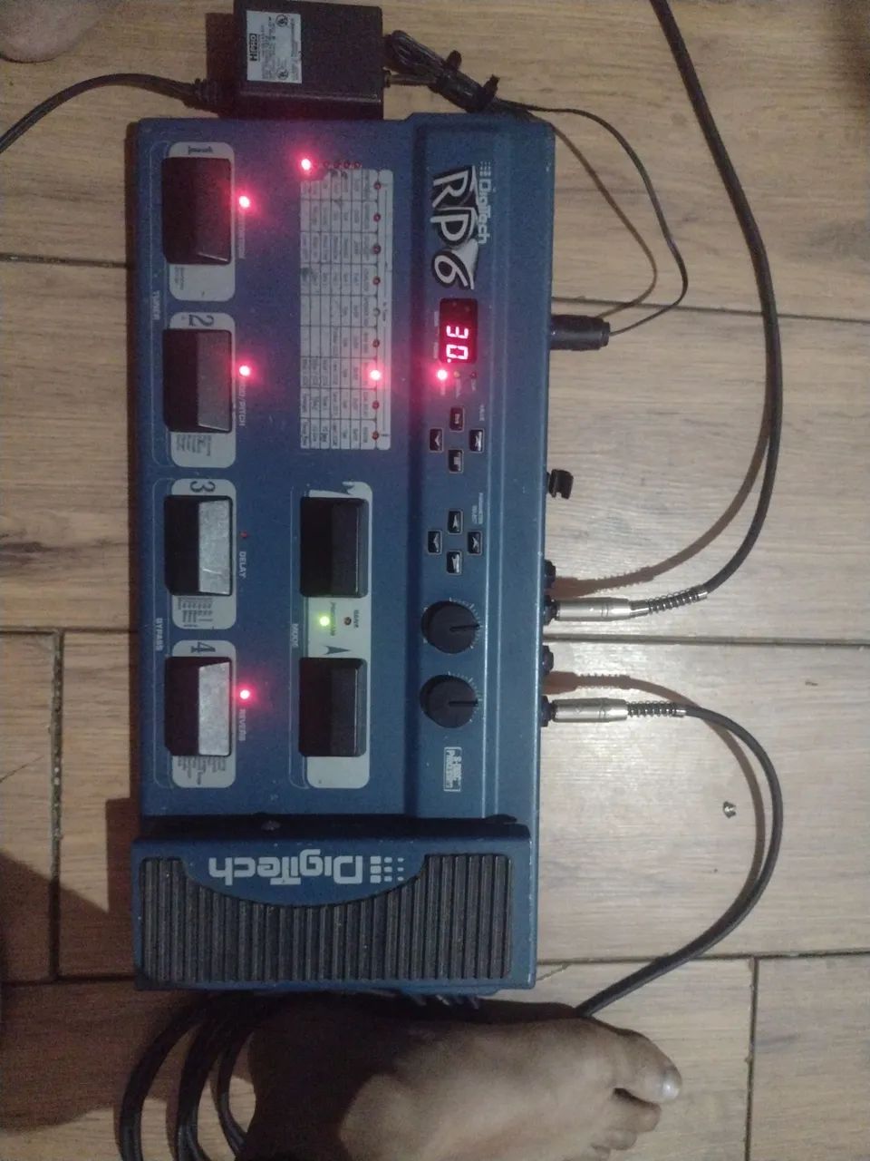 Pedaleira Digitech RP6 - Instrumentos musicais - Ferrazópolis, São