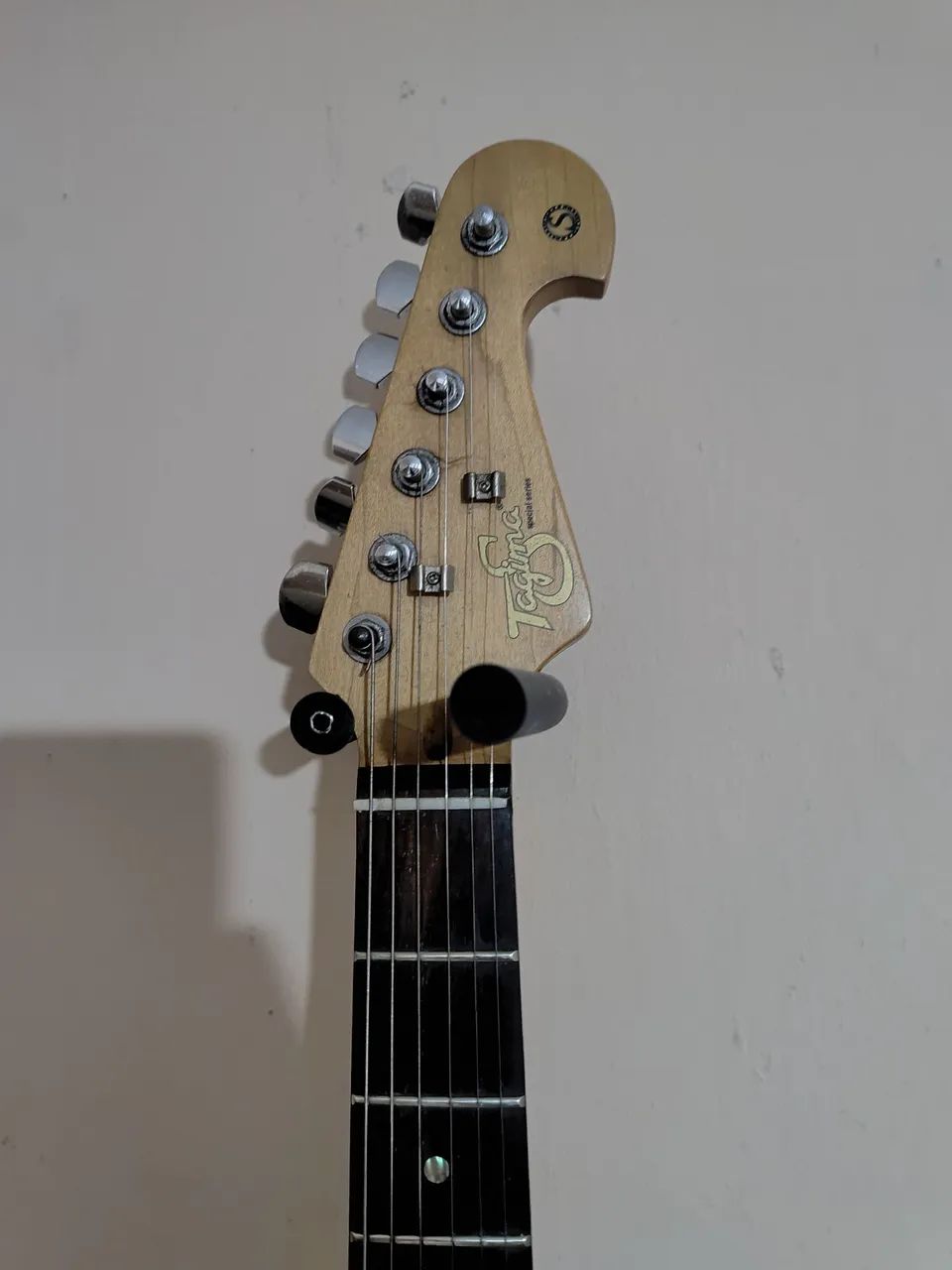 Guitarra stratocaster tagima 735s - Foto 4