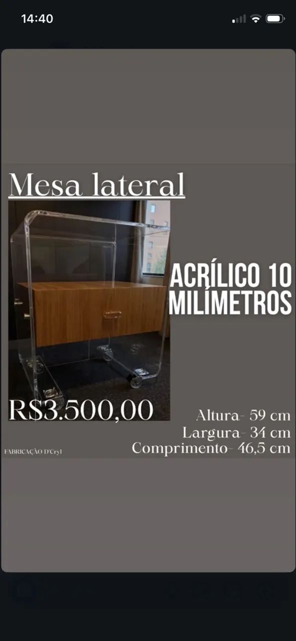 Mesa lateral em acrílico 