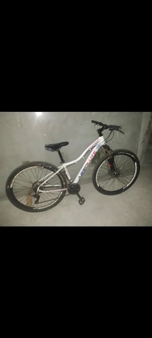 BICICLETA SEMI NOVA