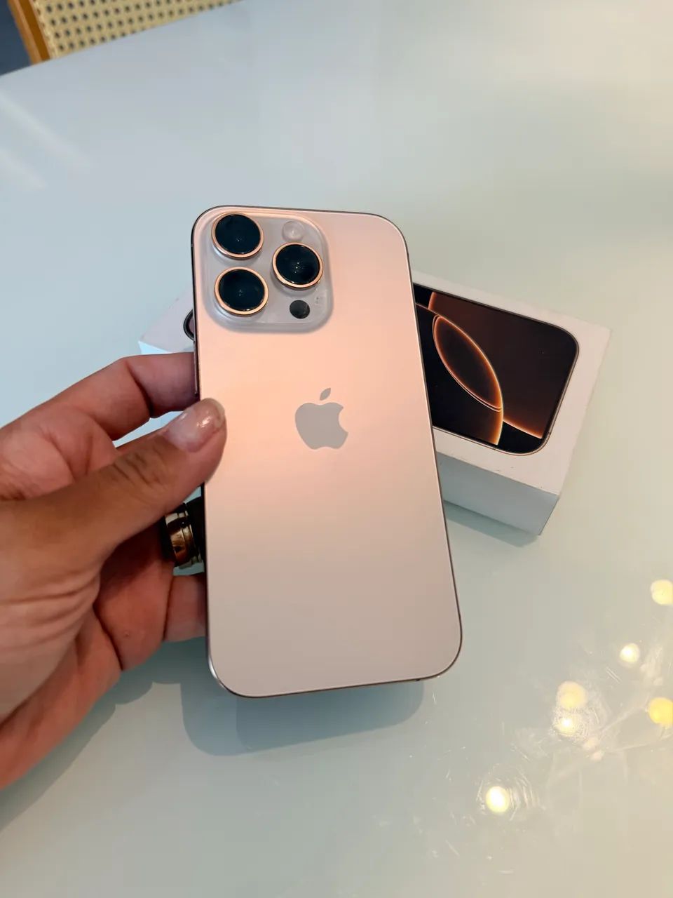 iPhone 16 pro , 256GB Desert Titanium, única dona - Celulares e