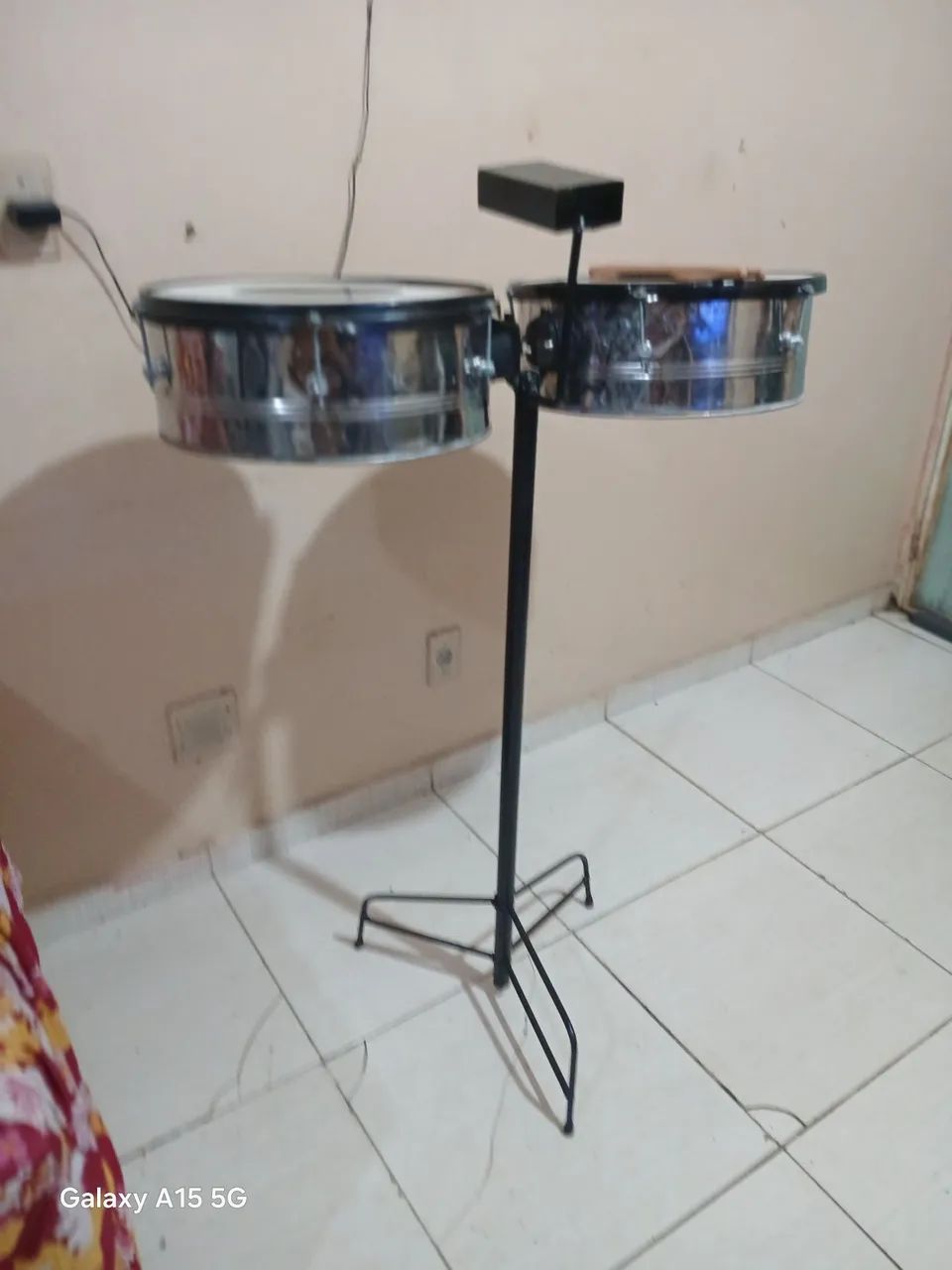 Timbal completo com tripé e baquetas  - Foto 4
