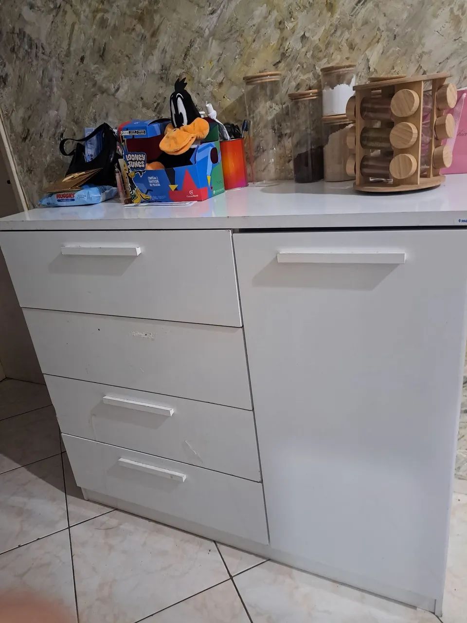 Comoda em bom estado 