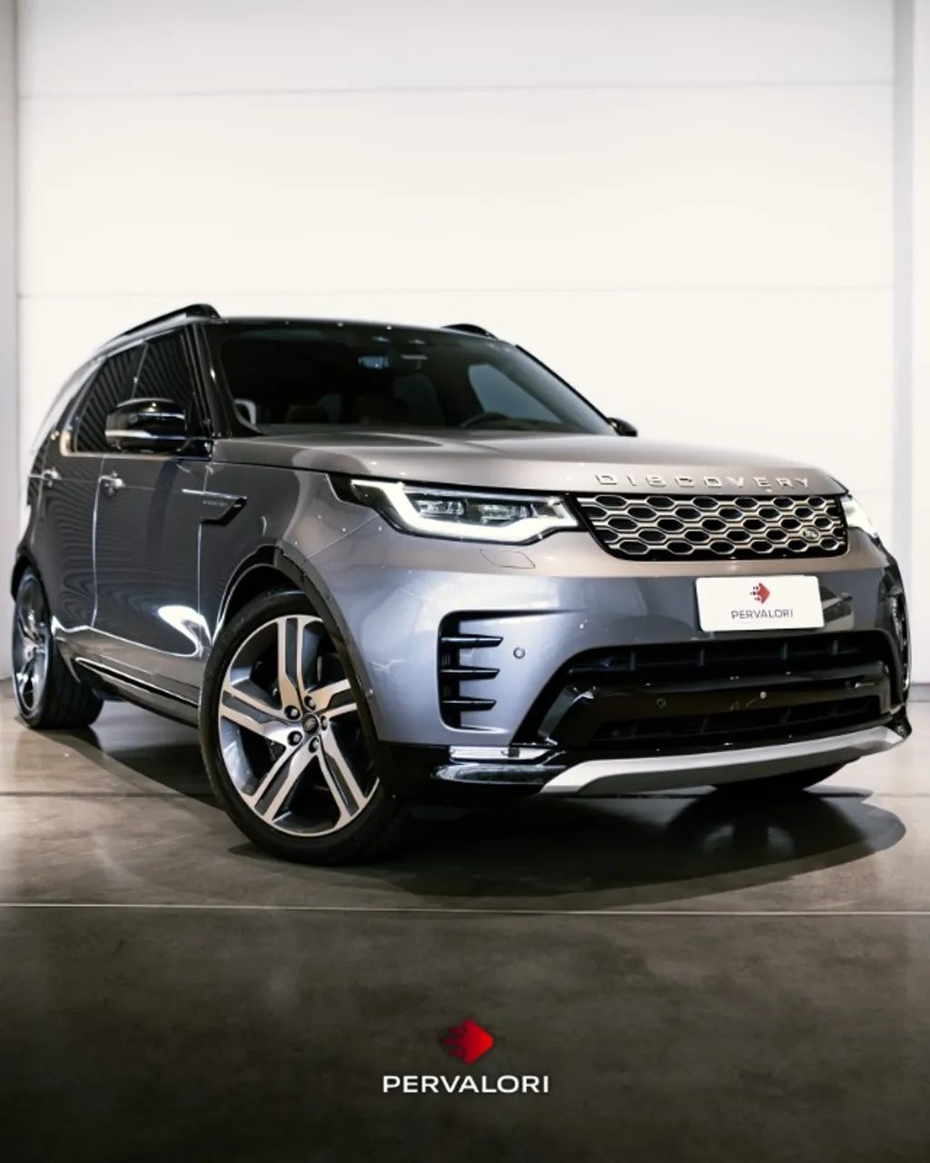 Land Rover Discovery 2023