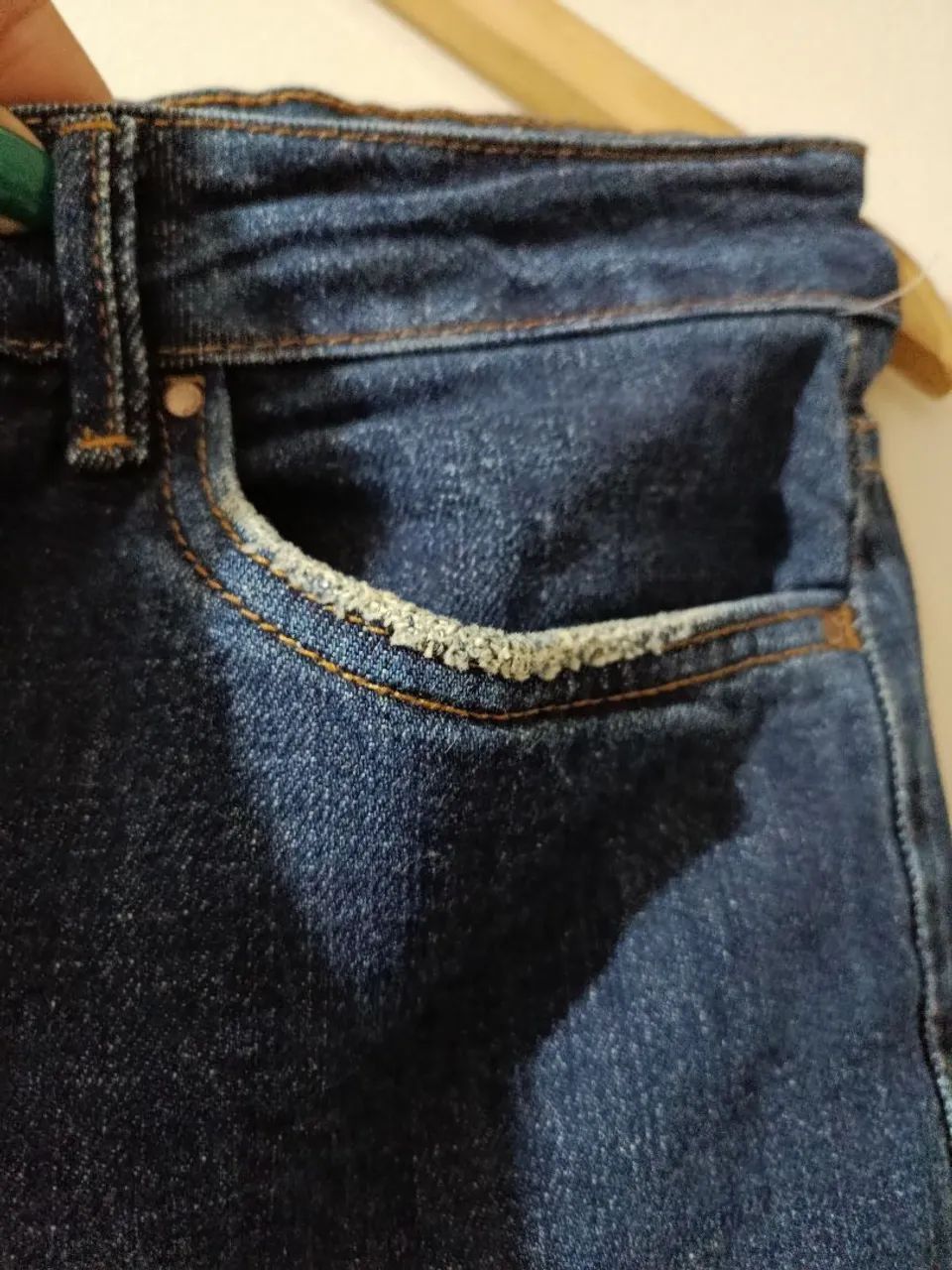 Calça jeans escura da marca marciano. Número 48 - Foto 5