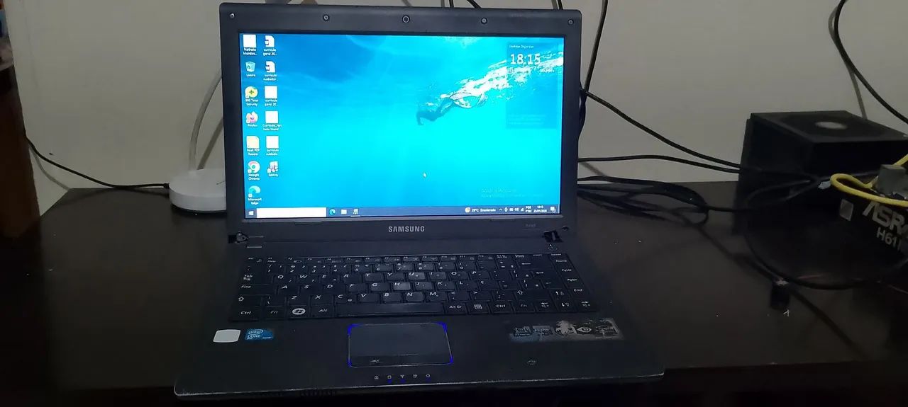 Notebook Samsung a430 8 GB DDR3 impecável funcionando tudo perfeitamente