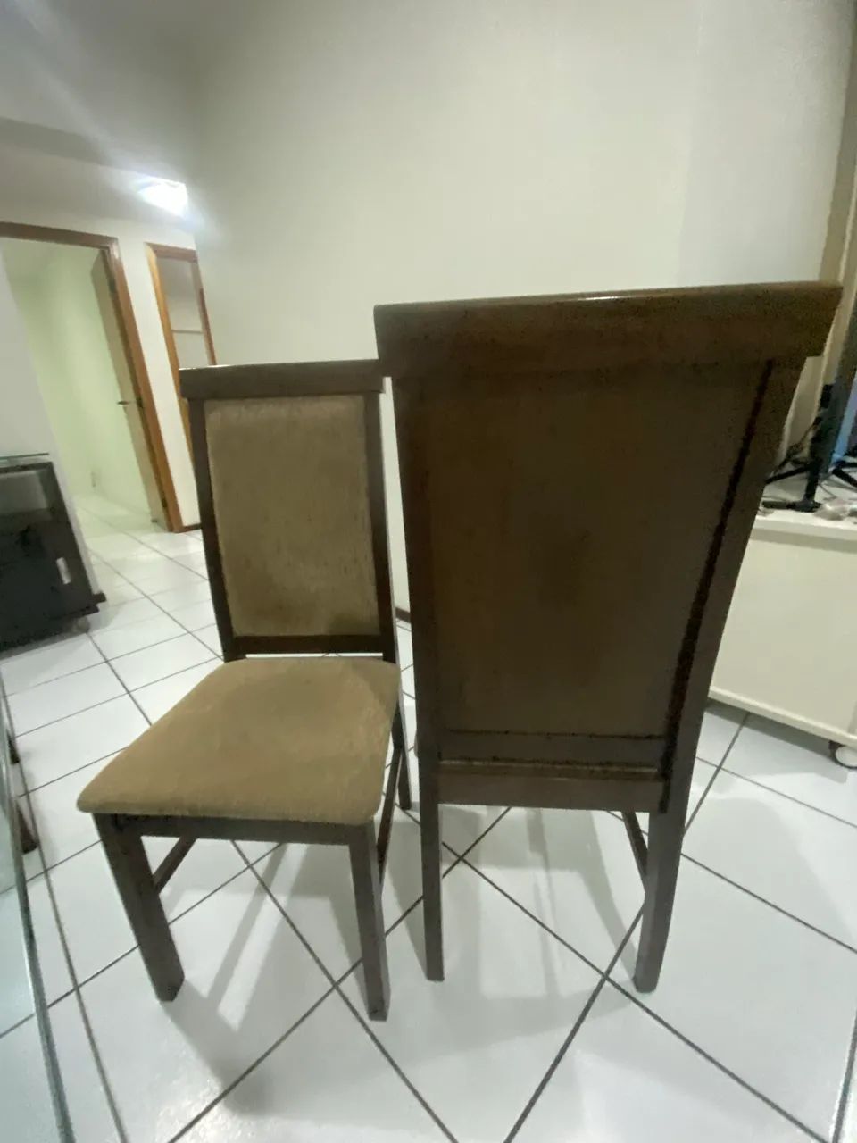 Mesa de vidro retangular com 6 cadeiras  - Foto 5