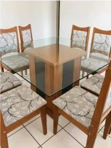 Conjunto Mesa de Jantar MDF + Vidro e 8 Cadeiras