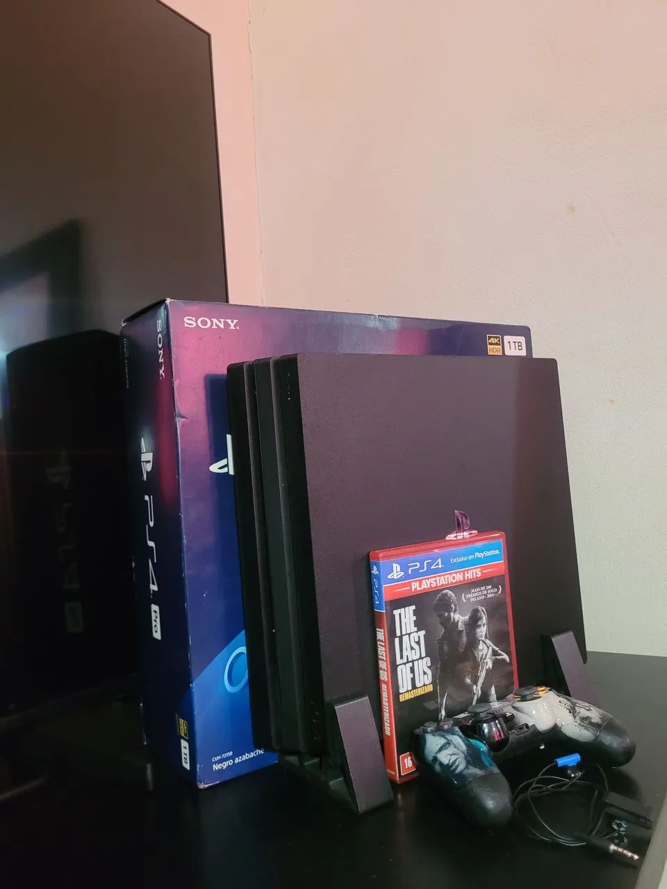PS4 PRO 1TB SSD! - Foto 2