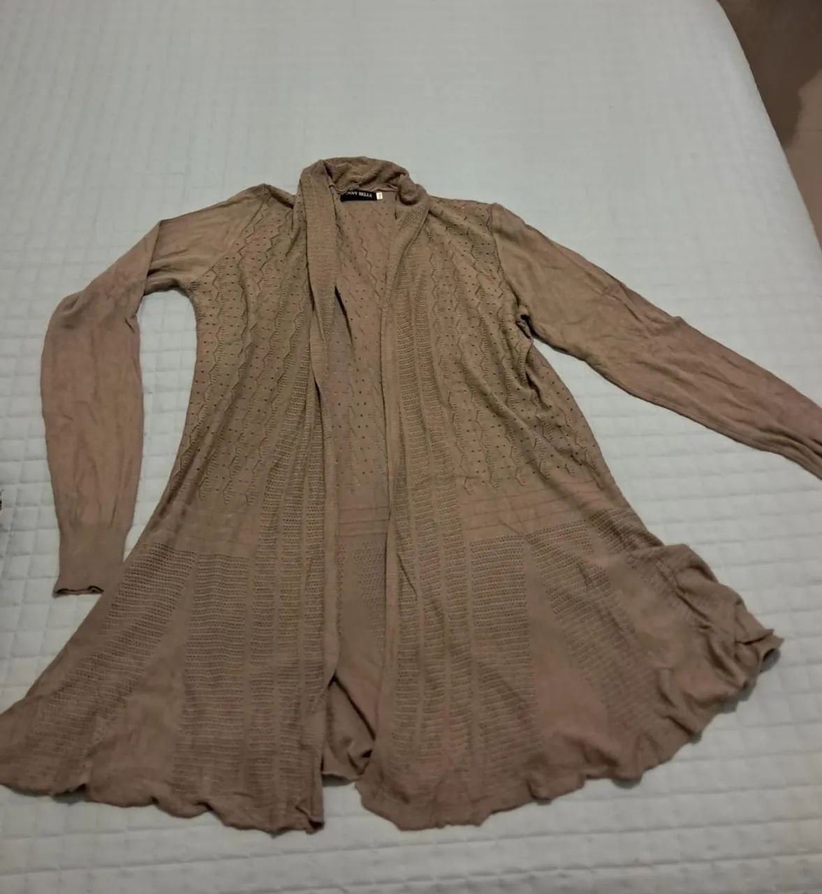 Blusas e casacos novos - Foto 2