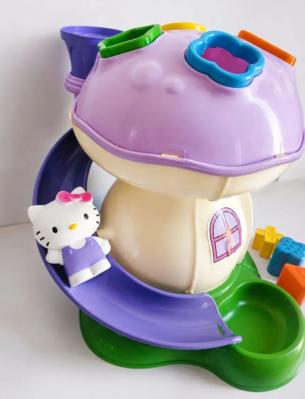 Boneca Hello Kitty + Casa Cogumelo da Hello Kitty  - Foto 3