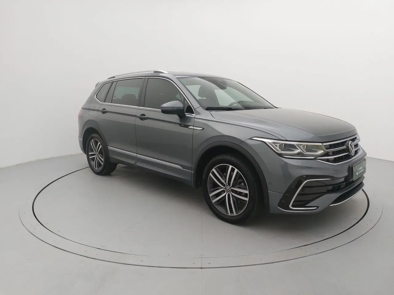 Volkswagen Tiguan Allspac R-Line 300 TSI 2.0, foto 7 de 18