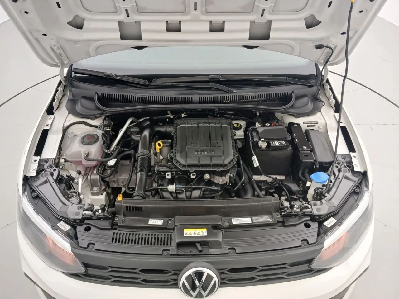 Volkswagen Polo Track 1.0 Flex 12V 5p, foto 10 de 18
