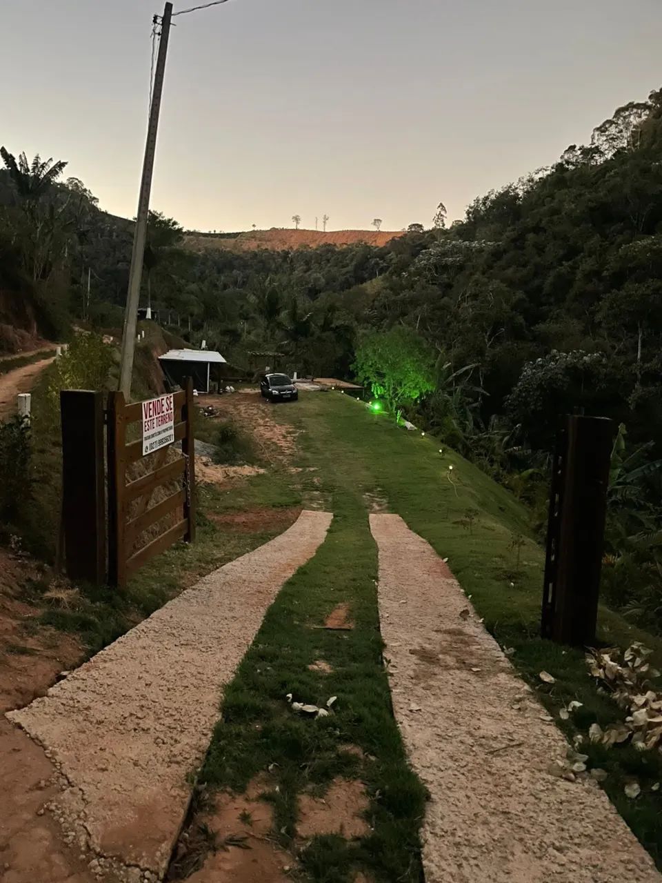 Chácara com pomar, deck toda gramada pronta para instalar seu chalé  - Foto 3
