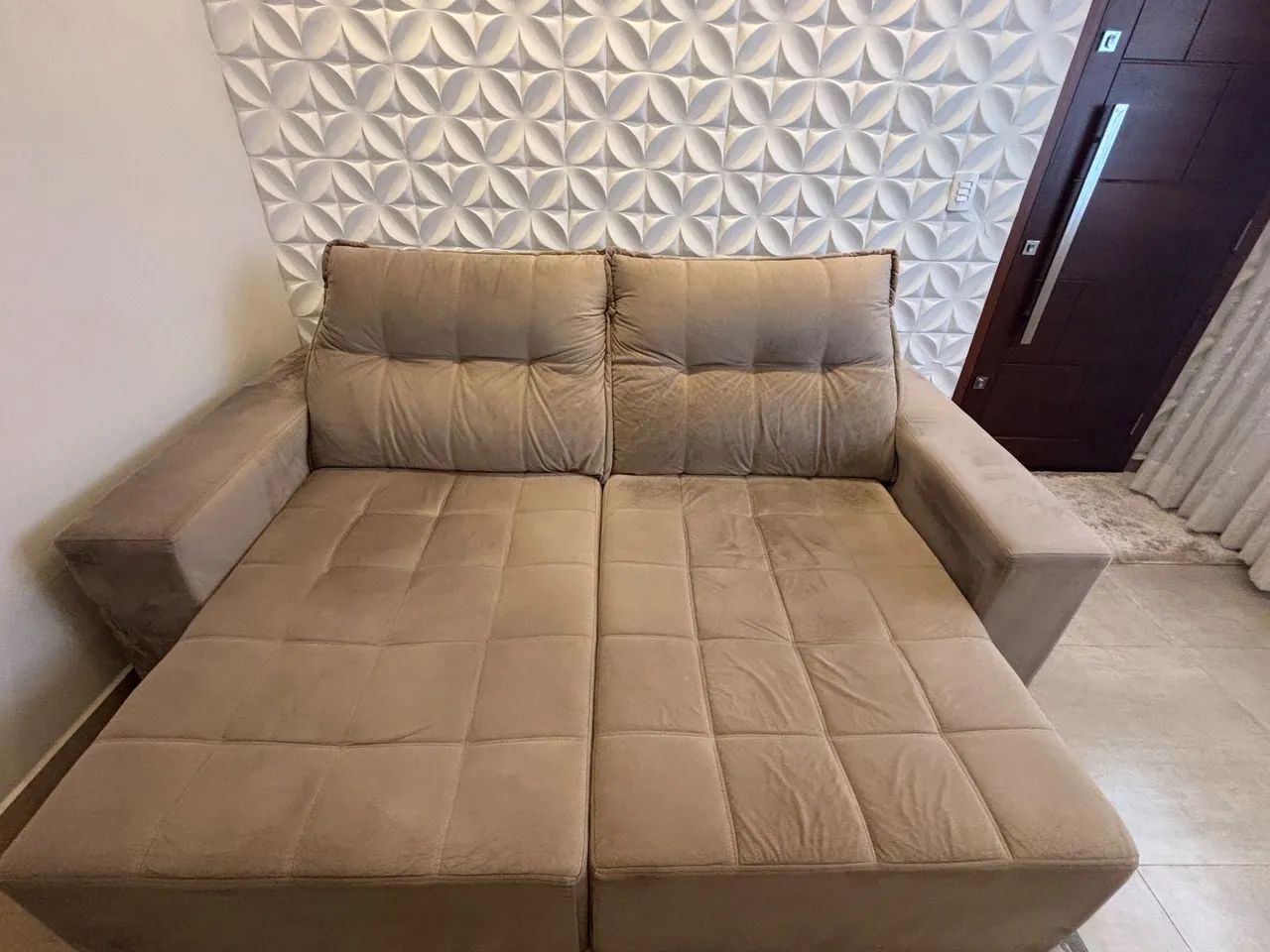VENDO SOFÁ - BOM ESTADO E ÓTIMO PREÇO - Foto 2