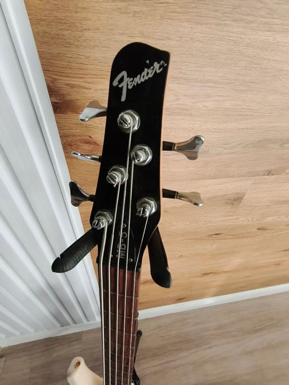 Baixo Fender MB5 Made in Japan 5 cordas Original - Foto 2