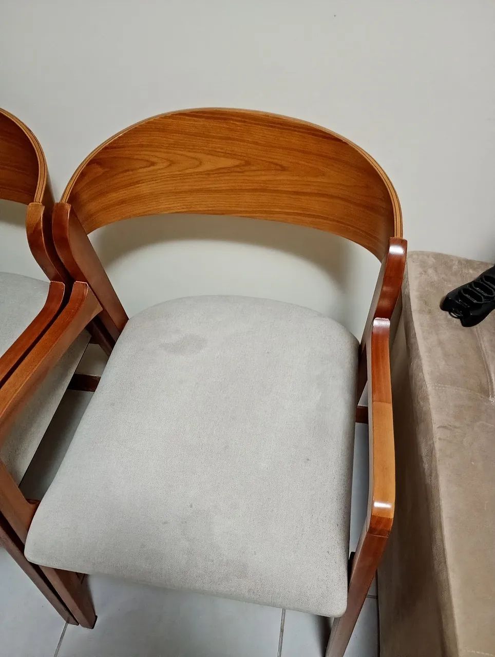 vendo par de cadeiras luxo - Foto 2