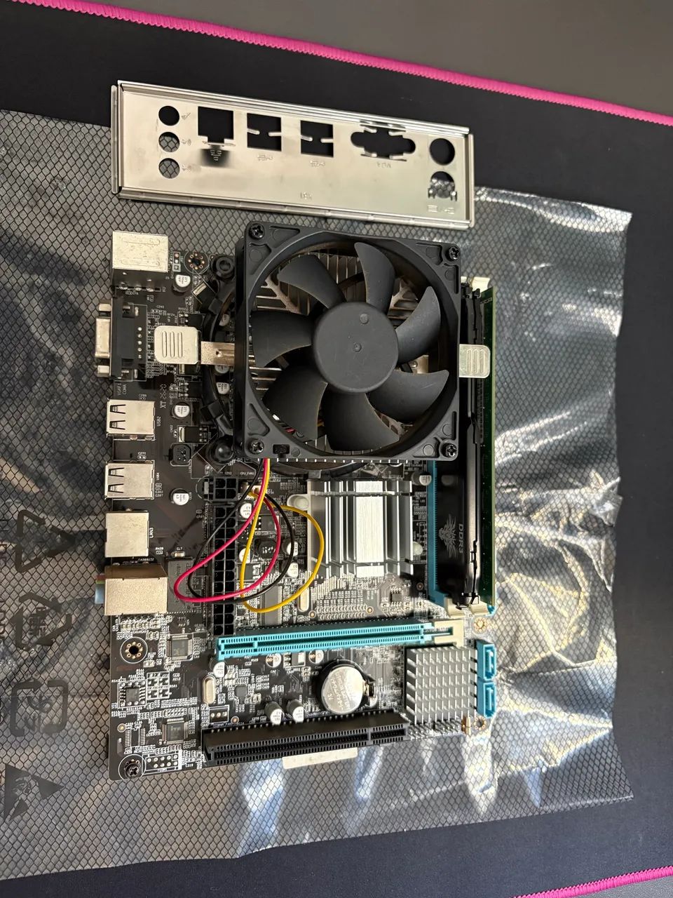 Kit PC - Placa mãe + Processador + Memória RAM 8 GB - Foto 2