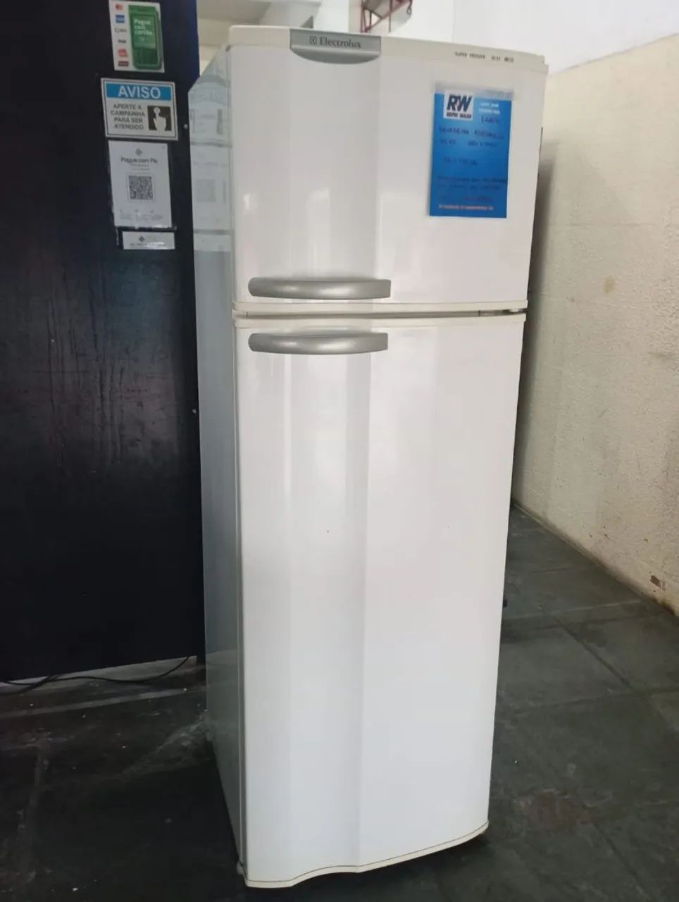 Geladeira Electrolux DC33 (220V) 251 litros - Geladeiras e