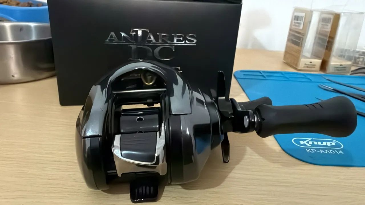 Carretilha shimano Antares MD DC 2018 - DIREITA 
