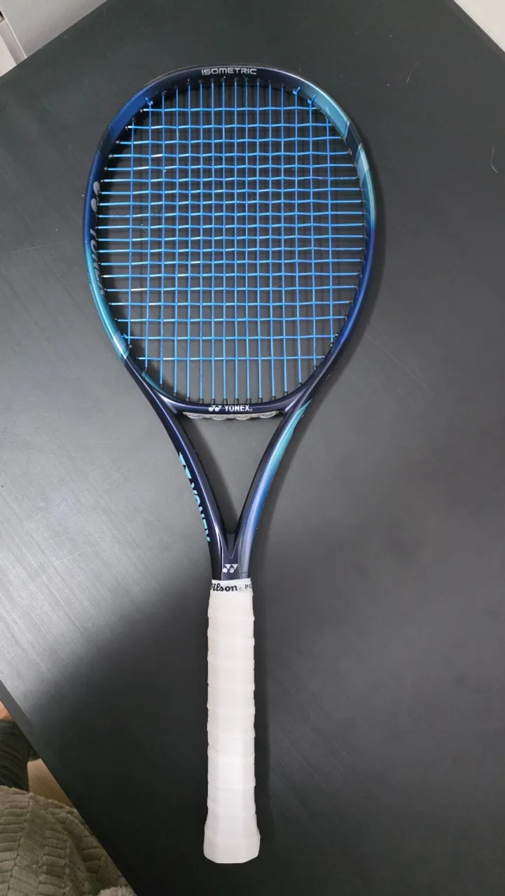 Wilson blade 新旧2本 Raquete Wilson Blade v9 16x19 L2 - Esportes de Quadra e Ao Ar