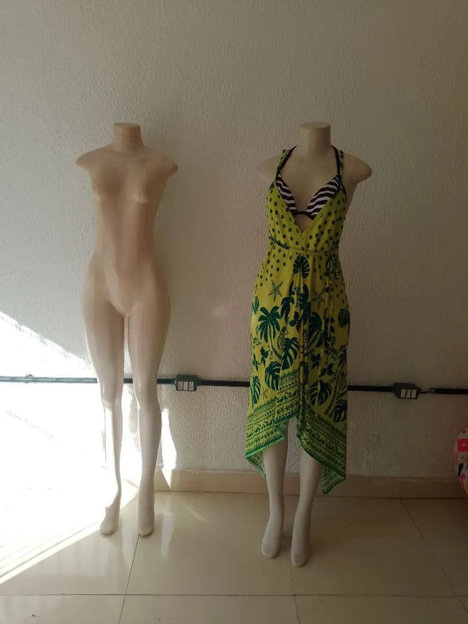  Vendo Manequins corpo inteiro sem braços  - Foto 2