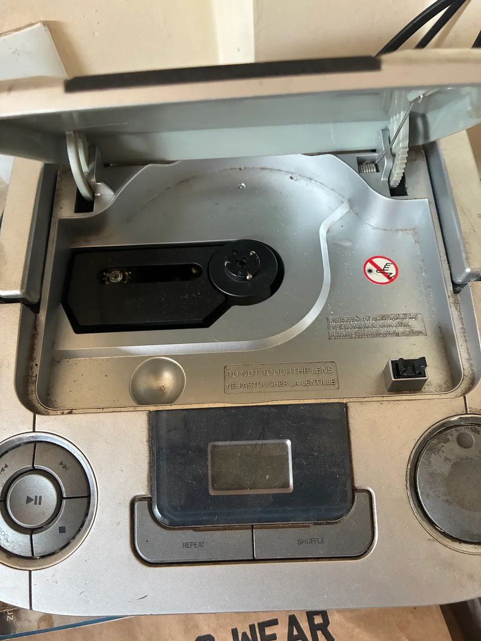 Rádio/CD Player Philips ? Rádio funcionando ? CD com defeito