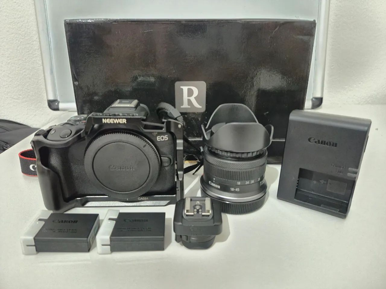 Câmera Canon EOS R50